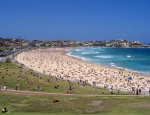 Sydney Explorer Hop On Hop Of bus tour by Bondi beach